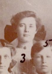 Wanda Johnson in 1908, age 17